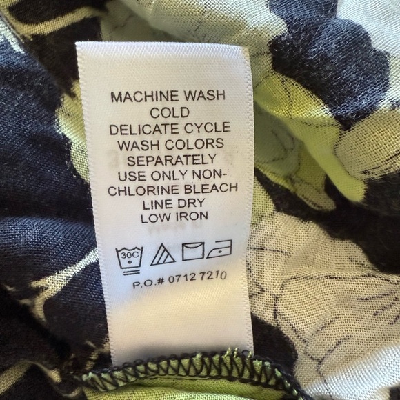 NWT Ellos Two Tier Tunic in Black with Green Print Size L (18-20) - Picture 13 of 13